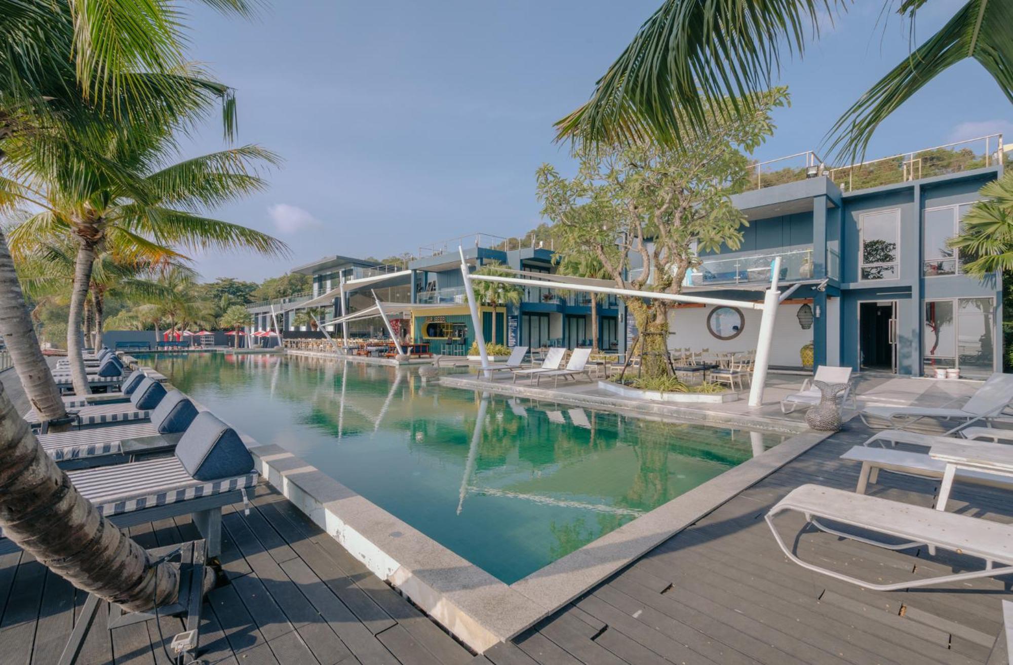 Tide Beachfront Phuket