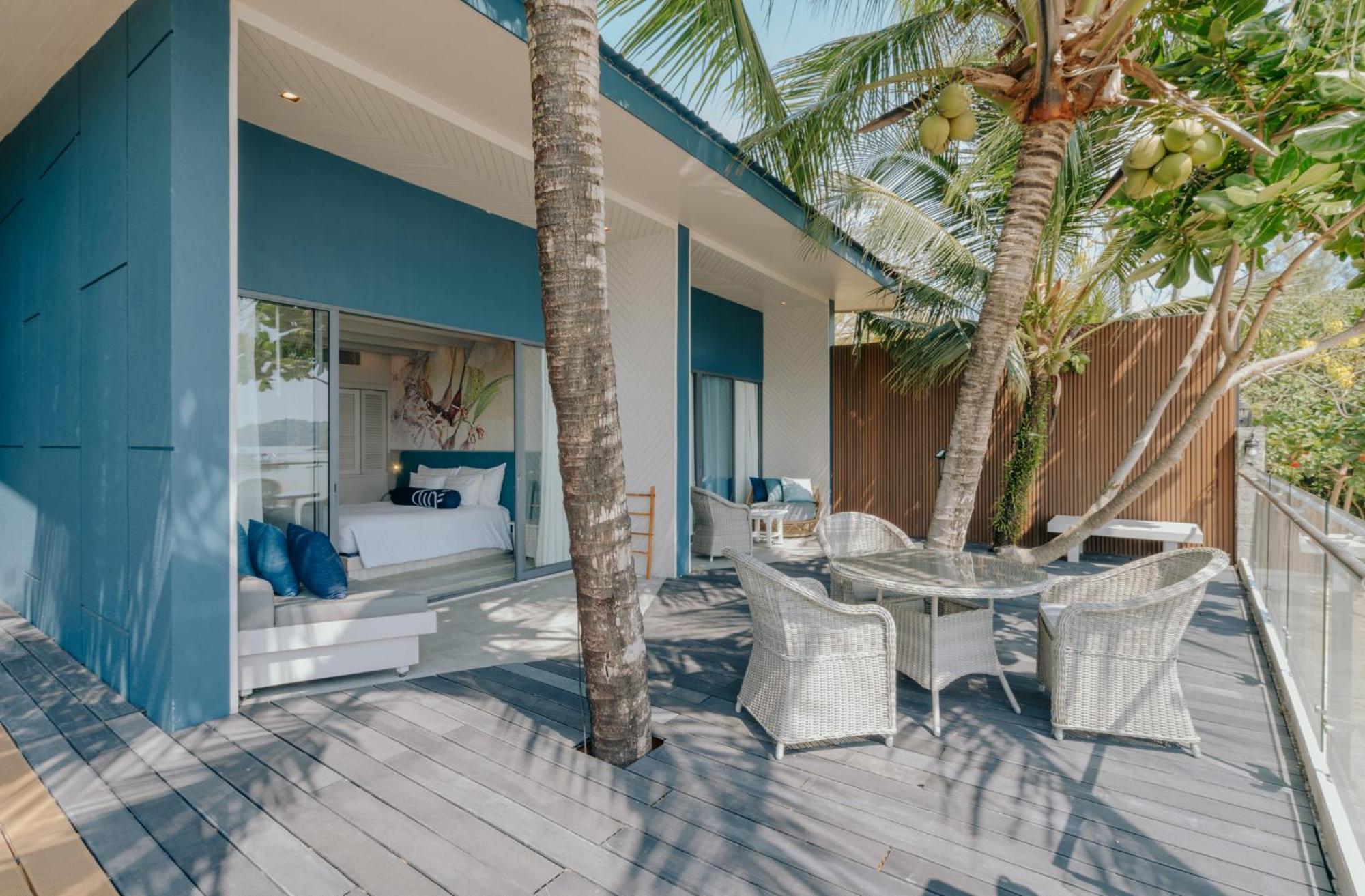 Tide Beachfront Hotel 5*