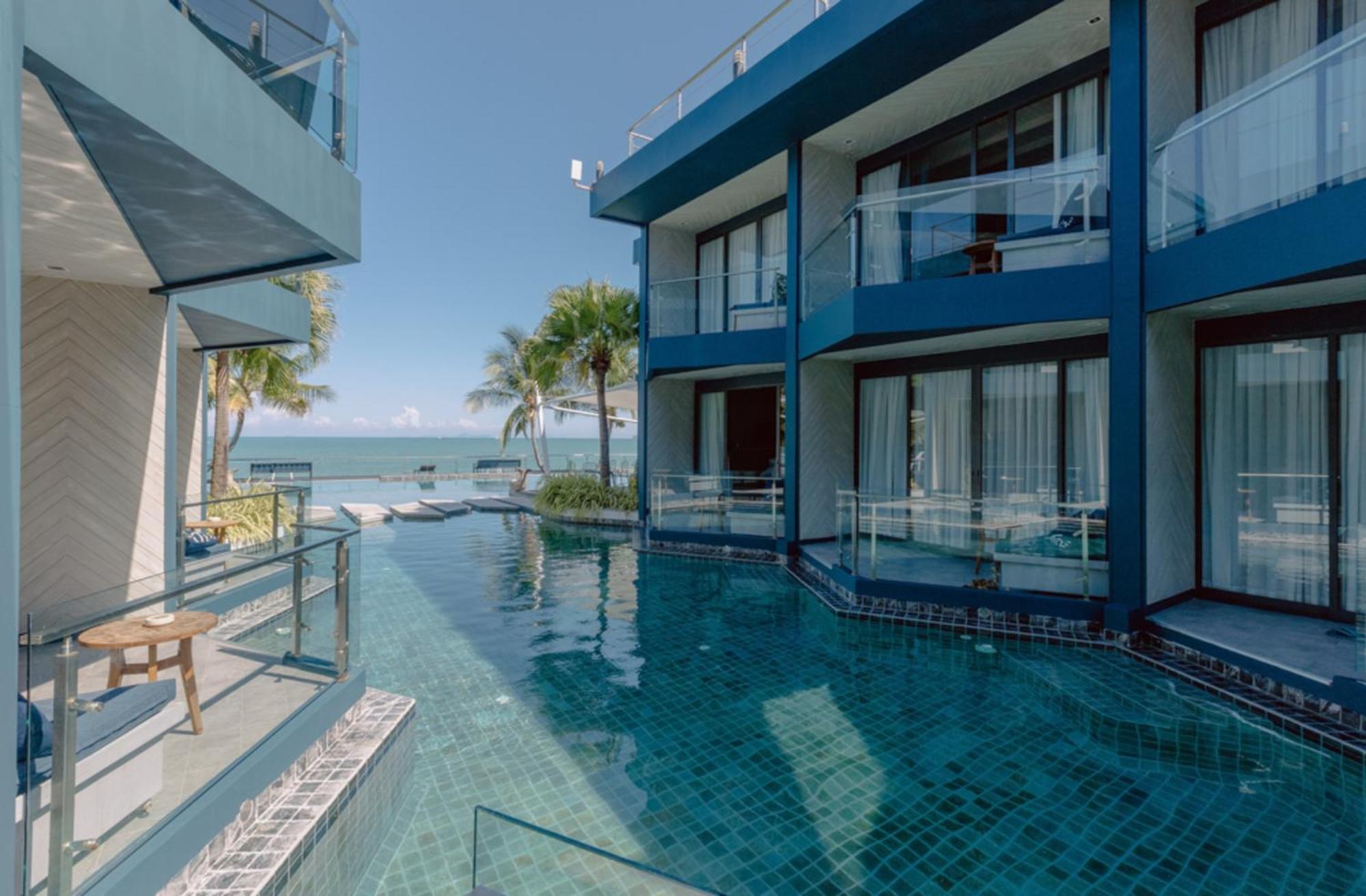 Tide Beachfront Hotel