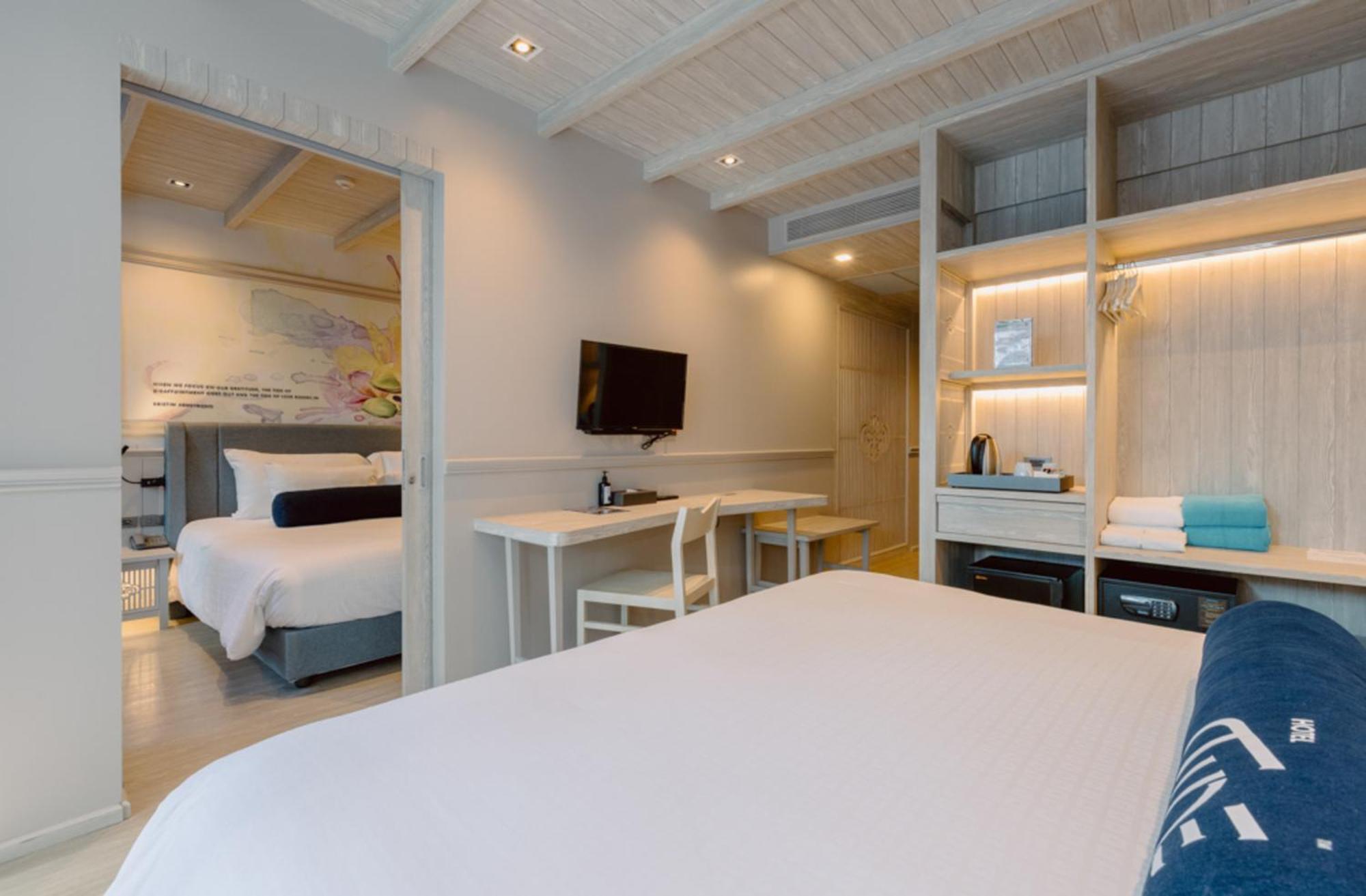 Tide Beachfront 5* Phuket