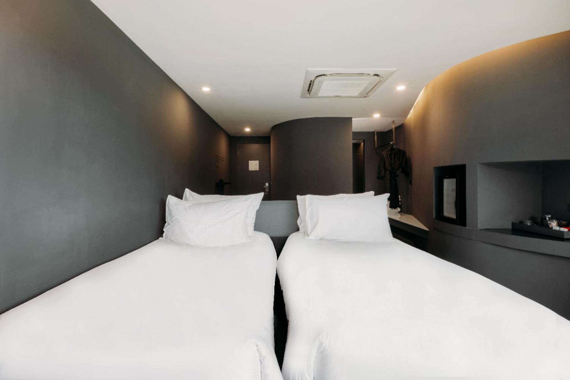Tide Beachfront 5* Phuket