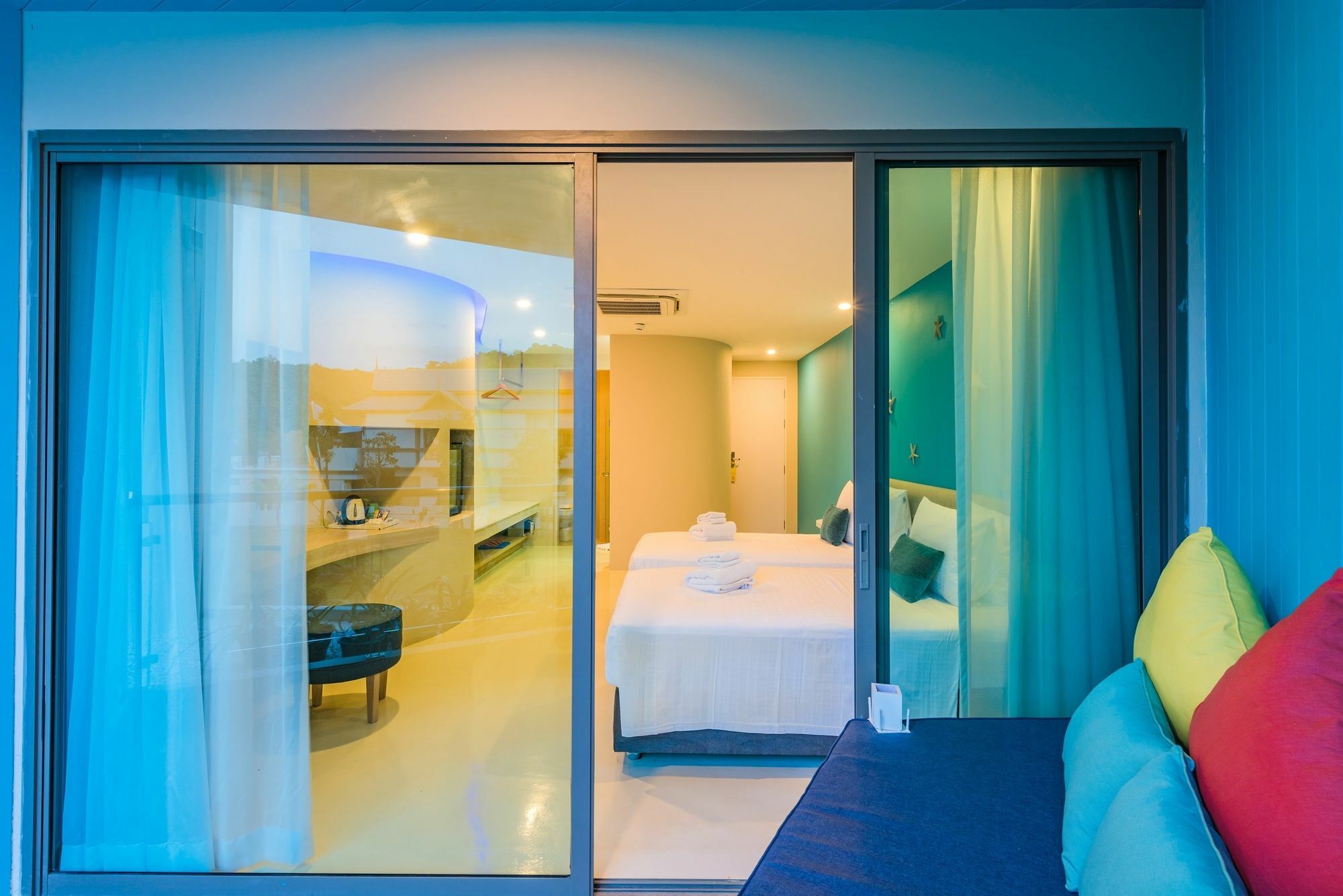 Tide Beachfront Phuket